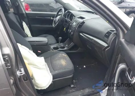 2013 Kia Sorento Lx V6 z USA, uszkodzony, nr VIN 5XYKTDA24DG369208